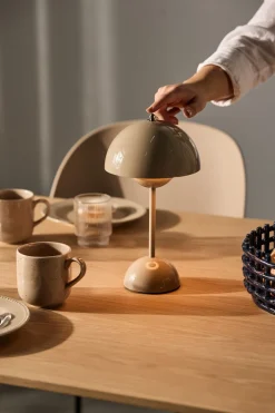 Flowerpot portable Tischleuchte VP9