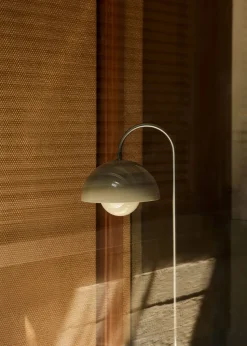 Flowerpot VP12 Stehlampe