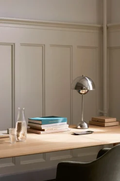 FlowerPot VP3 Tischleuchte