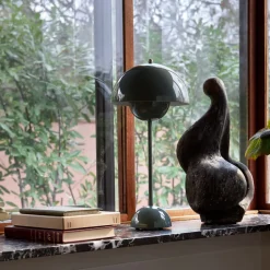 FlowerPot VP3 Tischleuchte