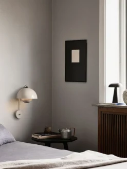 Flowerpot Wandleuchte VP8