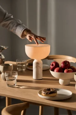 Kizu portable Tischleuchte