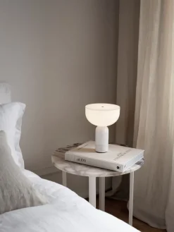 Kizu portable Tischleuchte