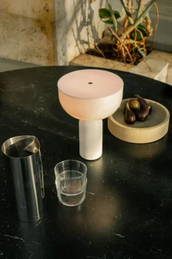 Kizu portable Tischleuchte