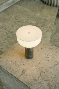 Kizu portable Tischleuchte