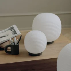 Lantern Globe Tischleuchte medium