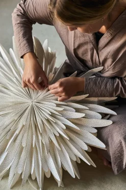 Luna Adventsstern weiß mit Punkten