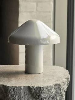 Pao Portable Tischleuchte