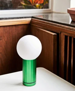 Turn On Tischleuchte